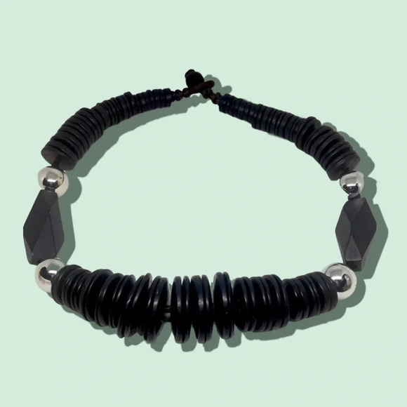 Vintage Unsigned Large Black Flat Bead Geometric Graduated Necklace - Picture 1 of 5